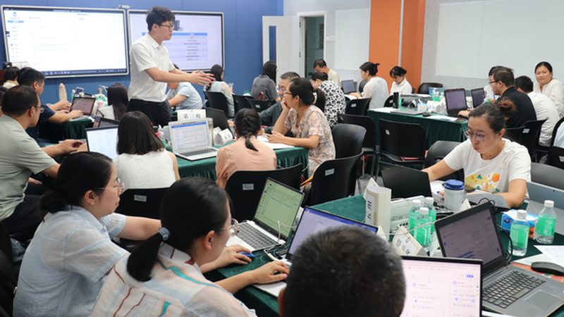 北京本地班心理咨询师培训：线上结合，开启专业成长新路径